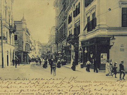 Historisches sepiafarbenes Foto des Stadttheaters Gmunden